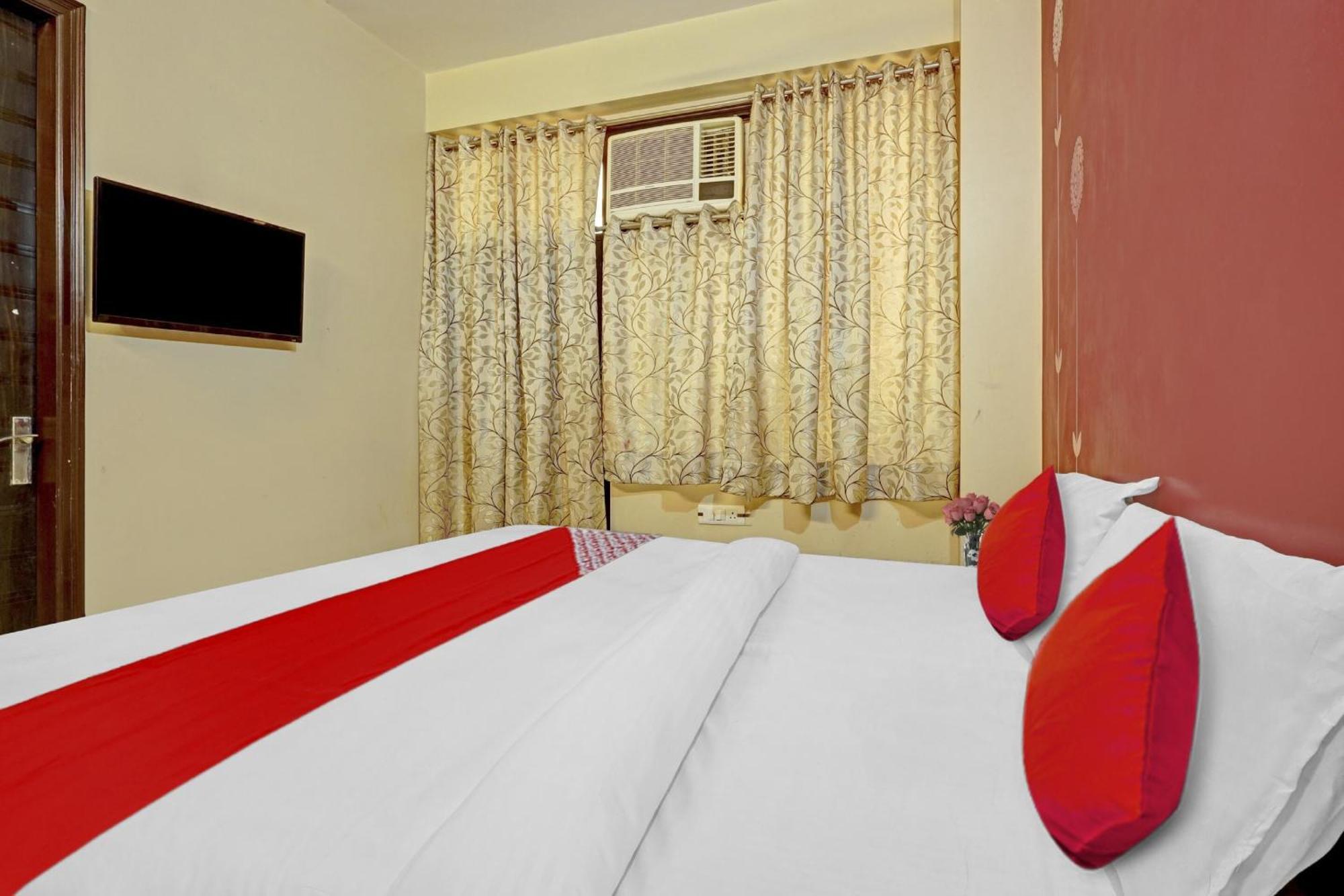 Hotel O A.K Palace New Delhi Exterior foto