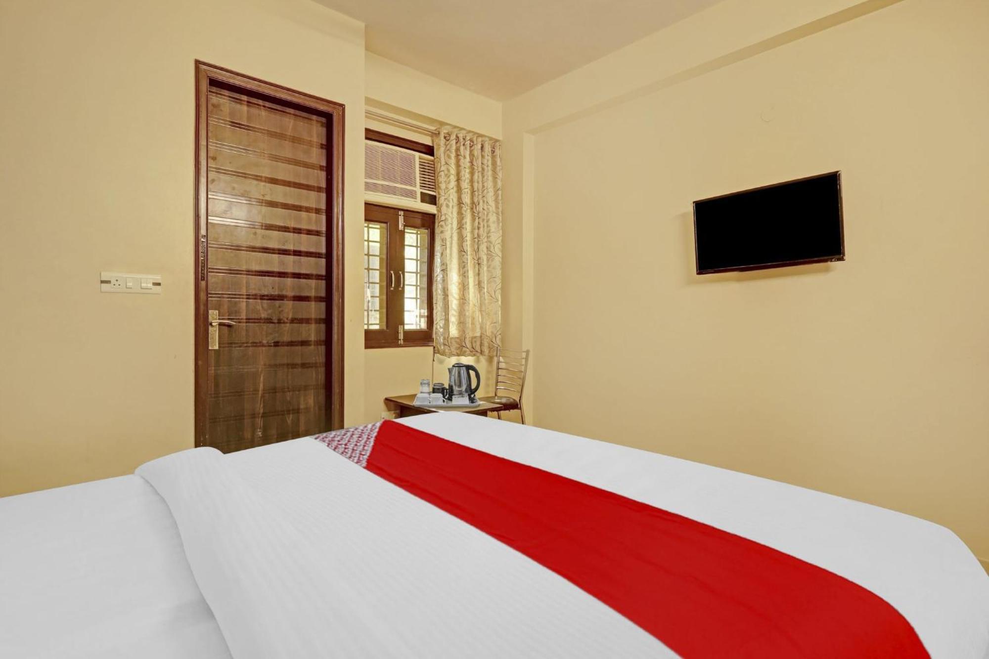 Hotel O A.K Palace New Delhi Exterior foto